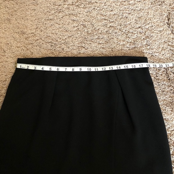 2 for 25 💥 J. Crew Classic Black Pencil Skirt Perfect Closet Basic - Picture 7 of 8